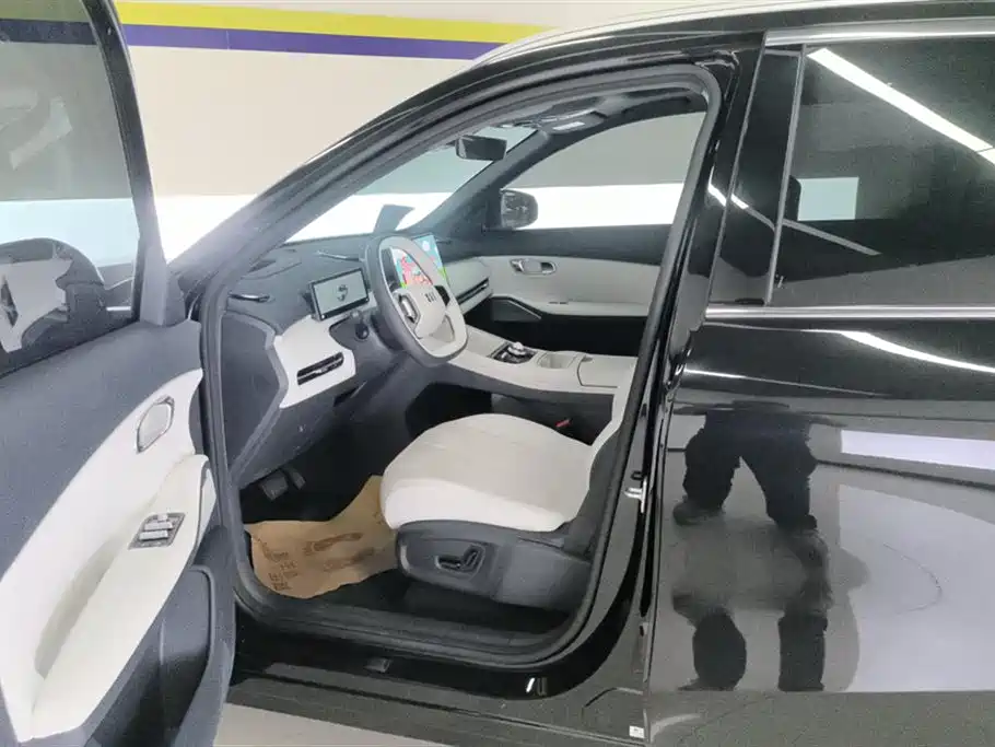 Geely Galaxy Galaxy Starship 7 EM-i 2025 Model 120km Explorer+ Edition фото 9