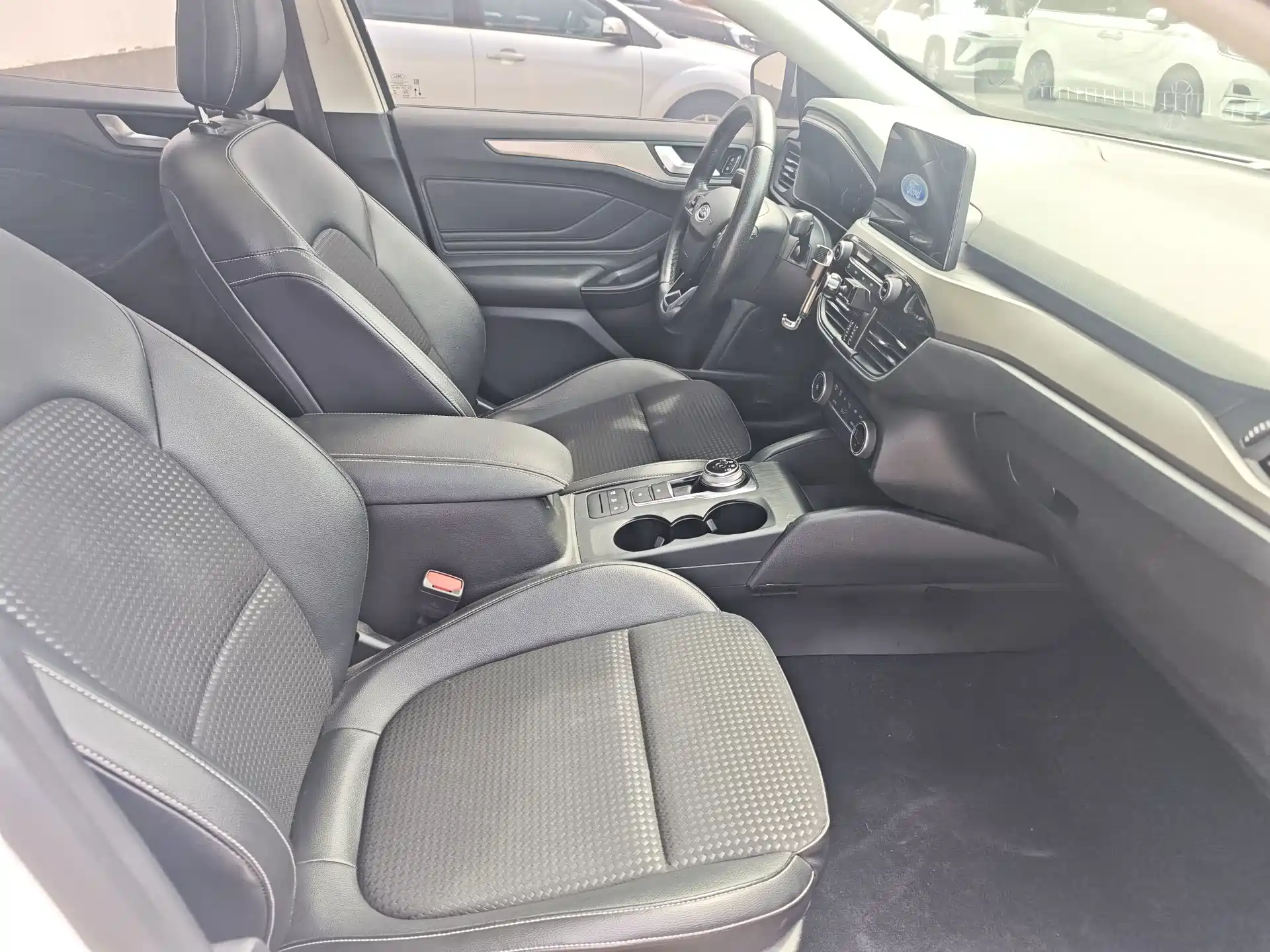 Фото 8 - Ford Focus