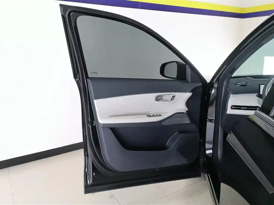 Geely Galaxy Galaxy Starship 7 EM-i 2025 Model 120km Explorer+ Edition фото 7