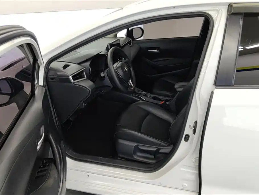 Toyota Corolla 2019 1.2T S-CVT GL Pioneer Edition фото 9