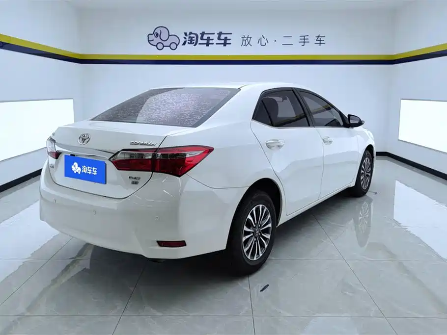 Toyota Corolla 2017 Facelift 1.2T S-CVT GL фото 3