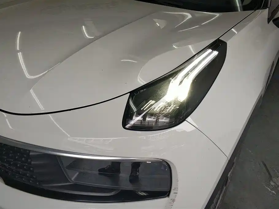 Lynk & Co 01 2017 2.0T AWD Pro фото 5