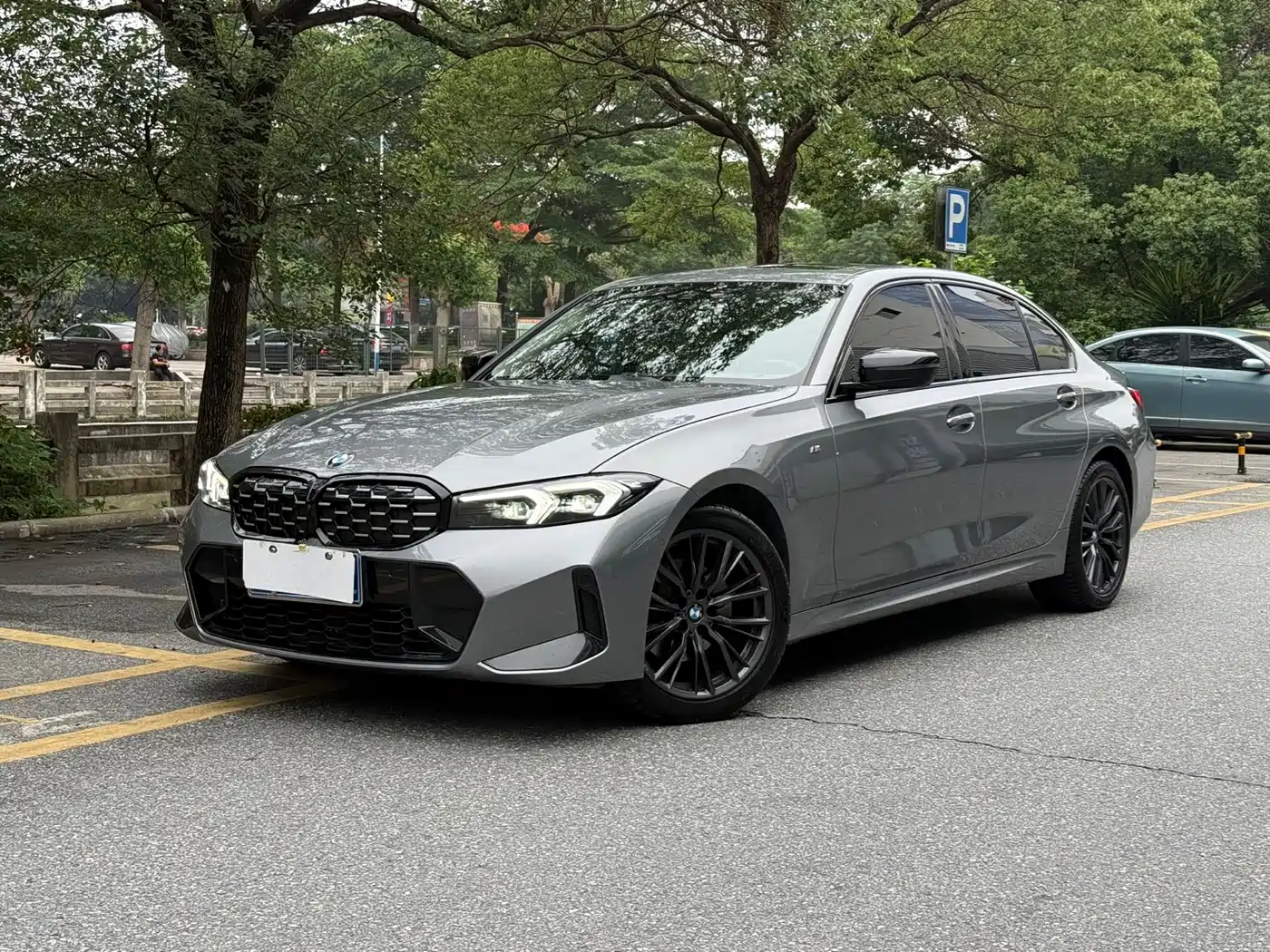 BMW 3-SERIES