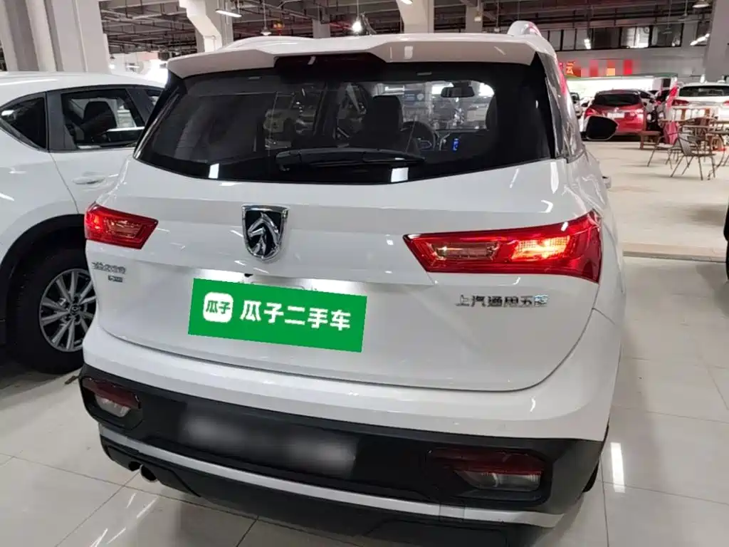 Baojun 530 2021 2021 Global Anniversary Edition 1.5T CVT Luxury 7-seater
