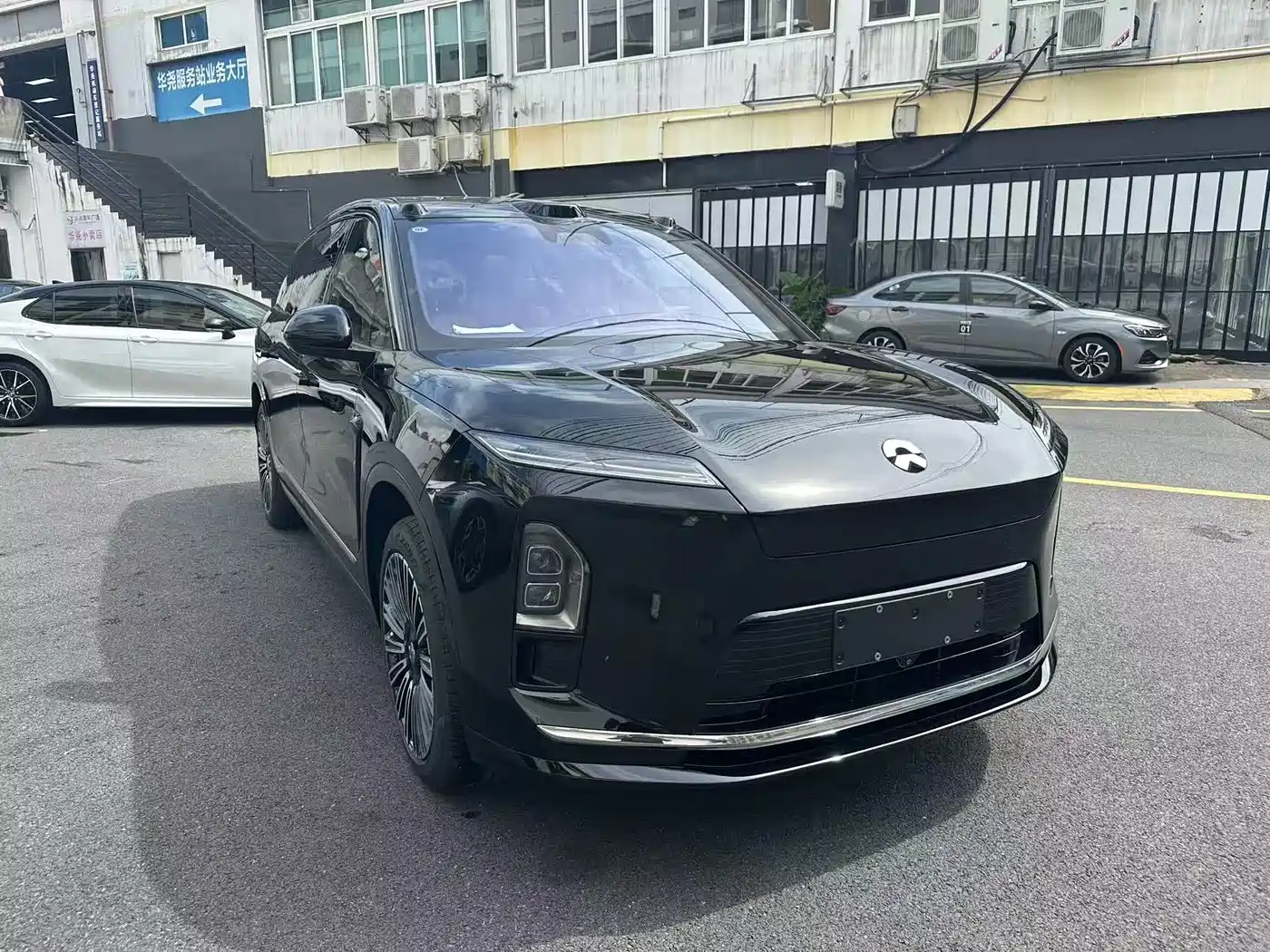 NIO ES8 2026 2025 Model 6-Seat Executive Luxury Edition