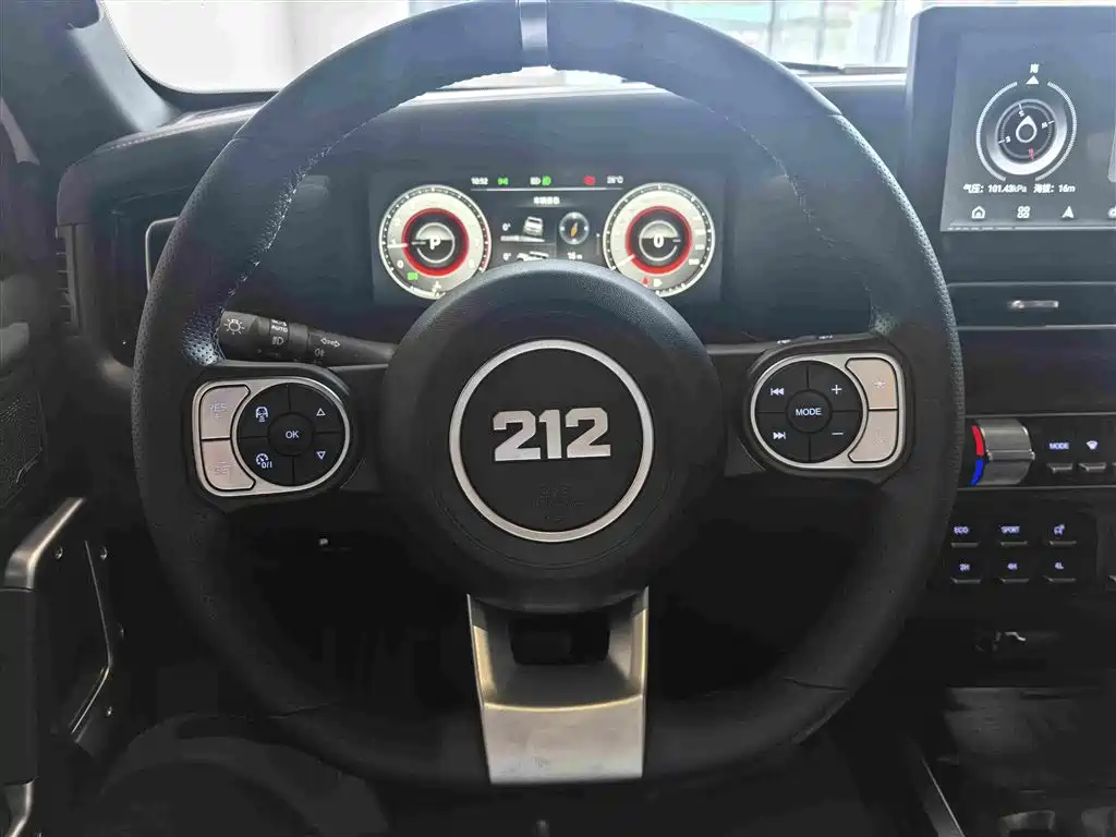212 T01 2025 2024 2.0T Explorer