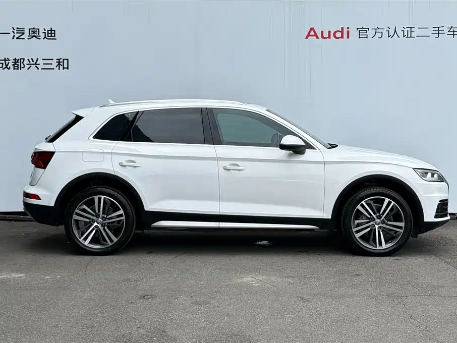 Audi Q5L 2018 45 TFSI Exclusive Elegance China VI фото 3