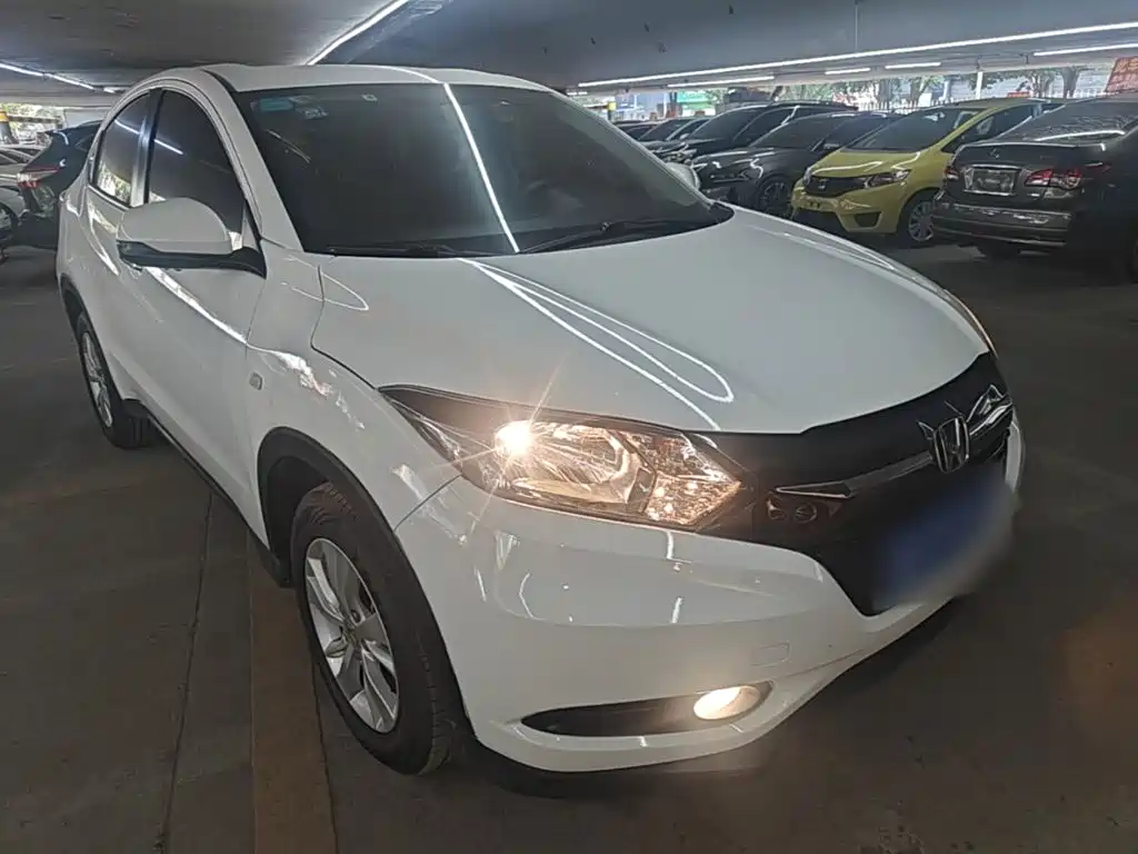 Honda Vezel 2015 2015 1.8L CVT FWD Elite
