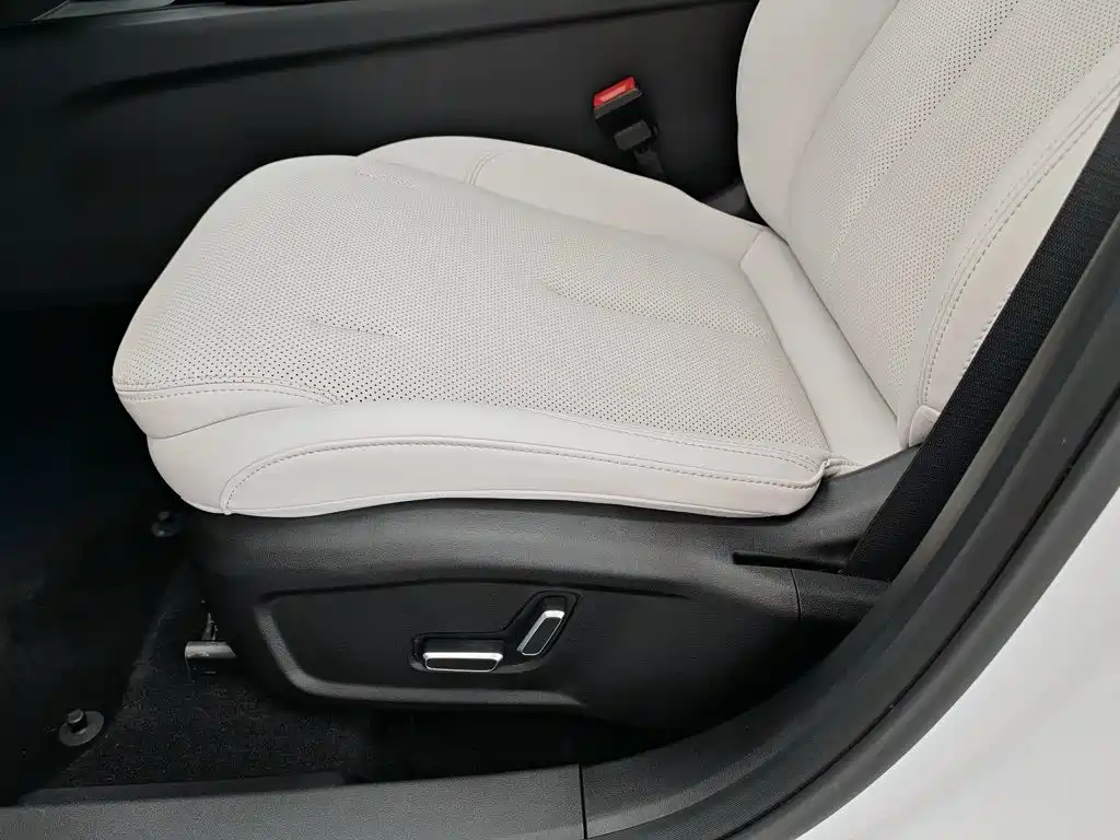 Geely Galaxy Galaxy L6 2023 125km Starship 20