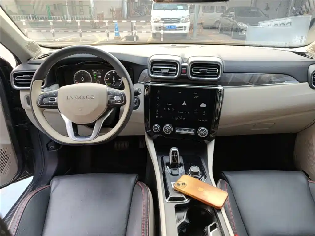 Lynk & Co 02 New Energy 2019 Edition 1.5T PHEV Pro фото 10