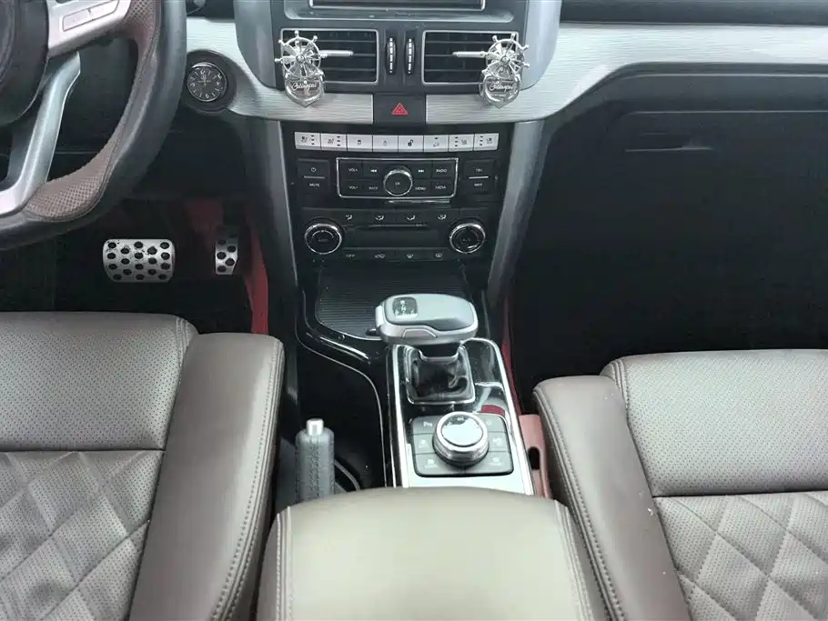 BAIC ORV Beijing Off-Road BJ80 2020 3.0T Automatic Supreme Edition фото 16