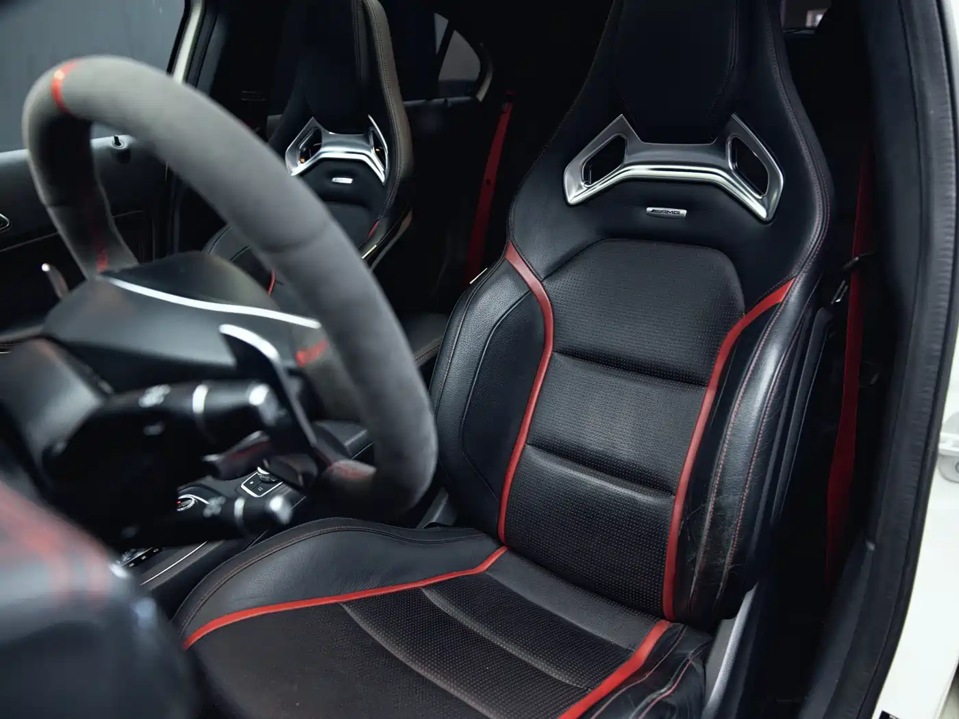 Mercedes-Benz A-Class AMG (Import) 2016 AMG A 45 4MATIC фото 17