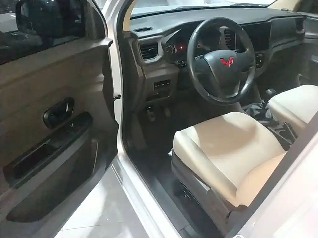 Wuling Motors Wuling Hongguang V 2026 2022 1.5L Power Take Edition Electric Power Steering LAR
