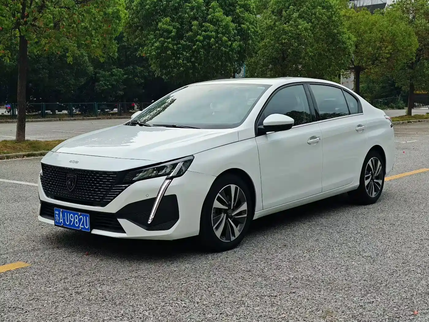 Peugeot 408 2023 2022 1.6T Light Chaser Edition