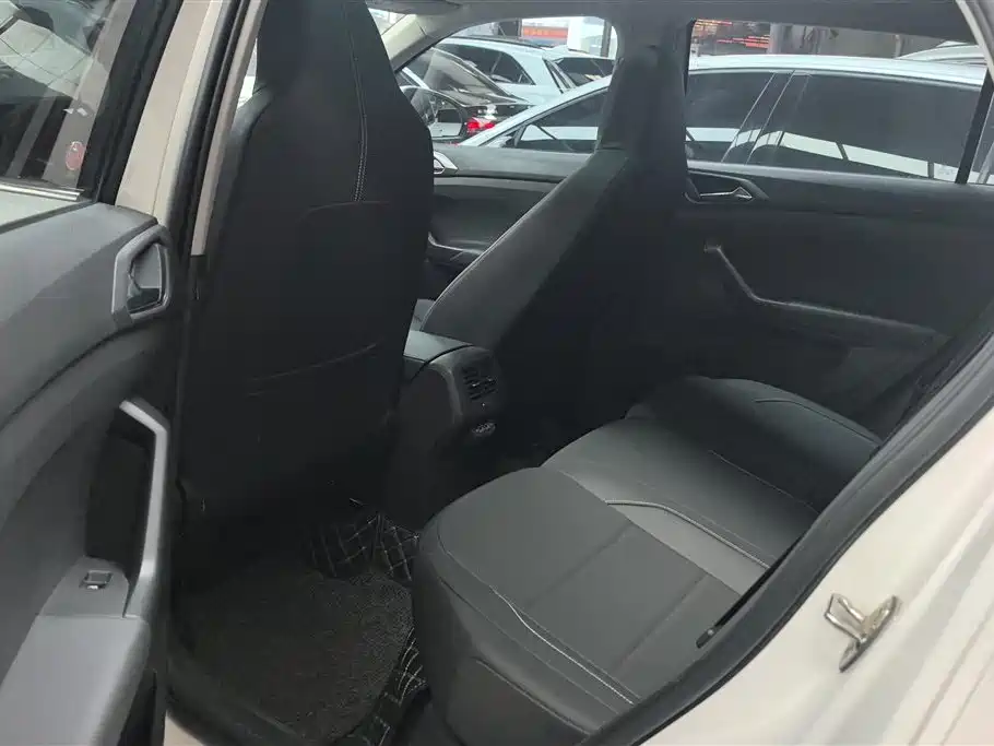 Volkswagen T-Cross 2019 280TSI DSG Luxury Edition фото 11