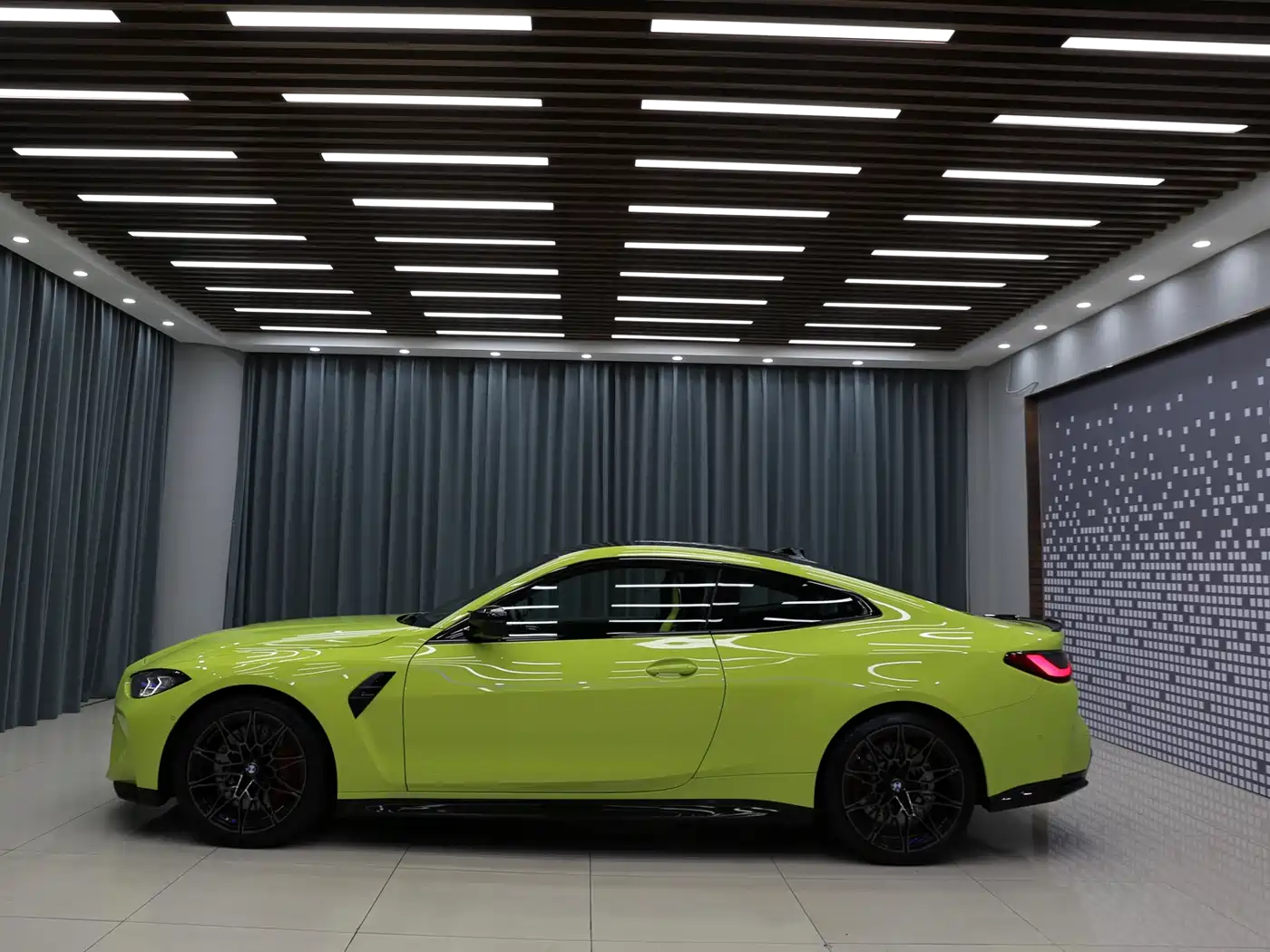 BMW M4