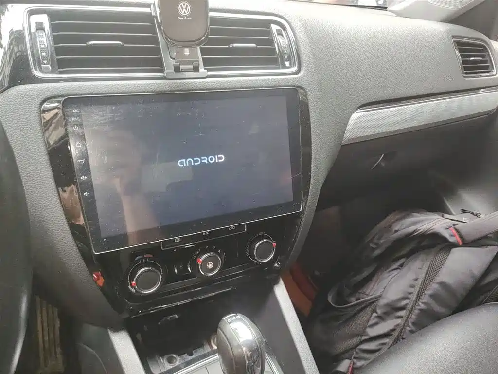 Volkswagen Sagitar 2017 230TSI Automatic Comfort фото 6