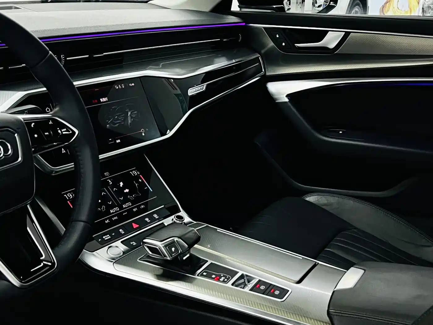 Audi A6L 2019 45 TFSI quattro Exclusive Elegance фото 17
