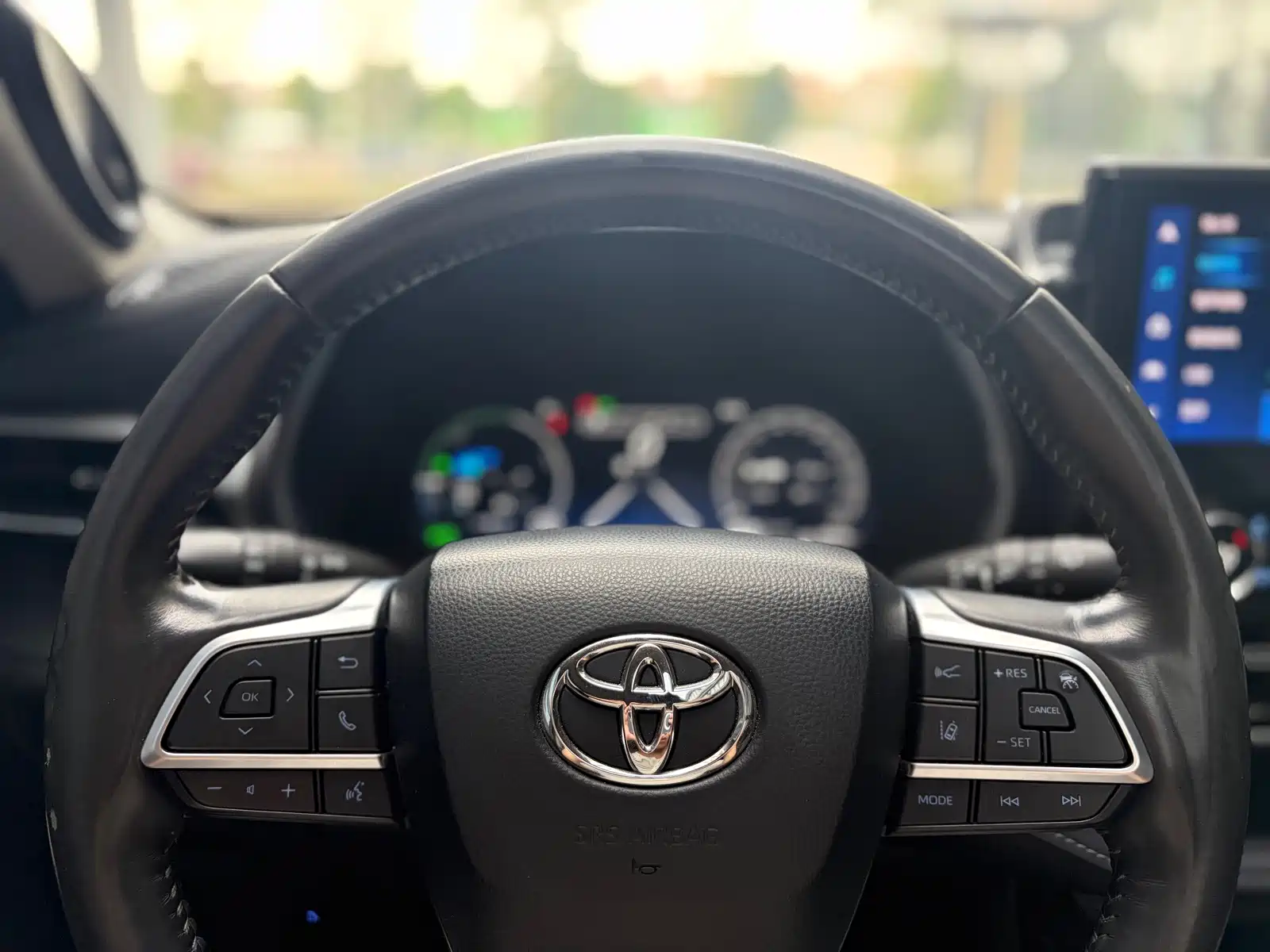 Фото 13 - Toyota Highlander