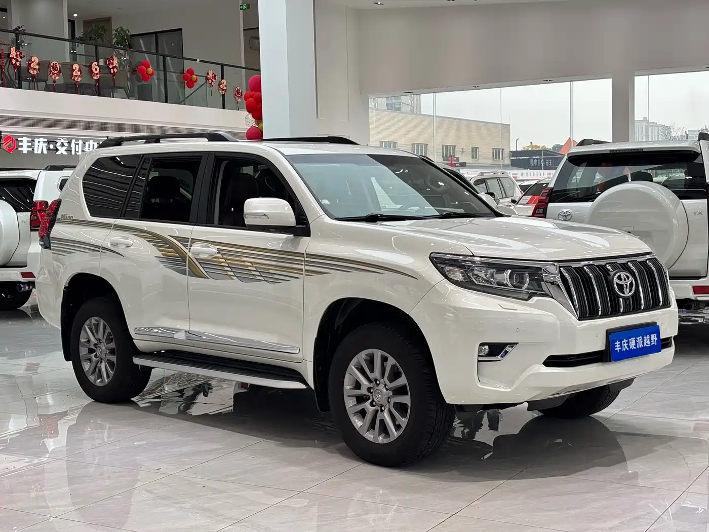 Toyota Prado 2018 3.5L Automatic TX-L NAVI Rear-mounted Spare Tire фото 3