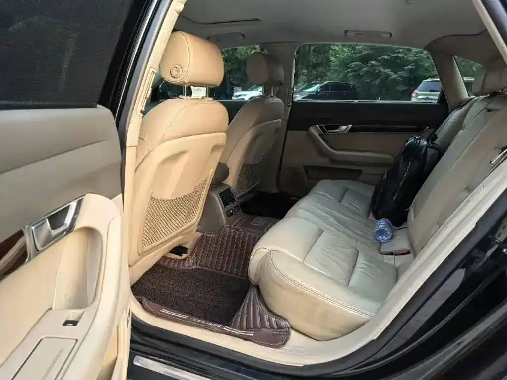Фото 6 - Audi A6L