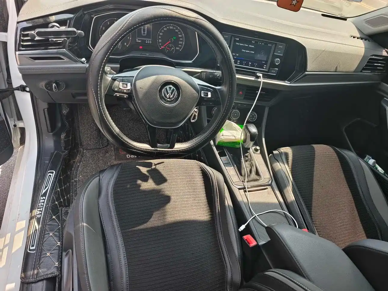 Volkswagen Sagitar 2018 280TSI DSG Spark Edition фото 5