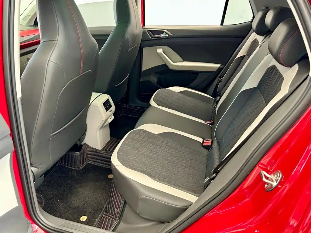 Фото 7 - Volkswagen T-Cross