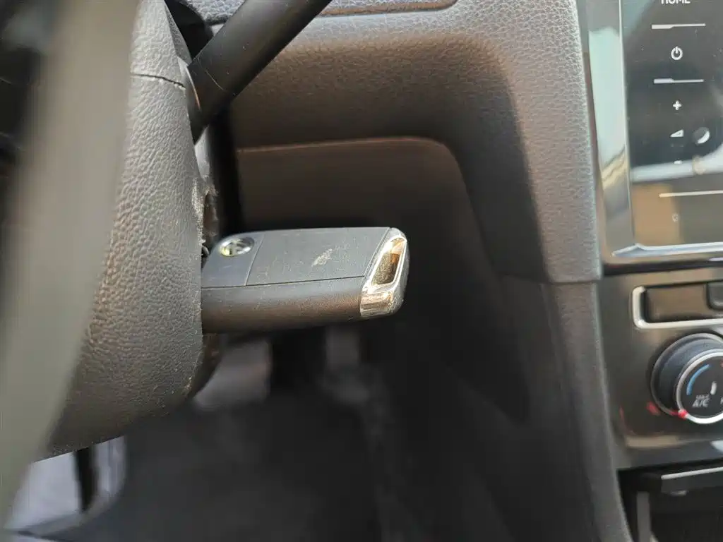 Volkswagen Golf 2018 230TSI Automatic Comfort фото 18