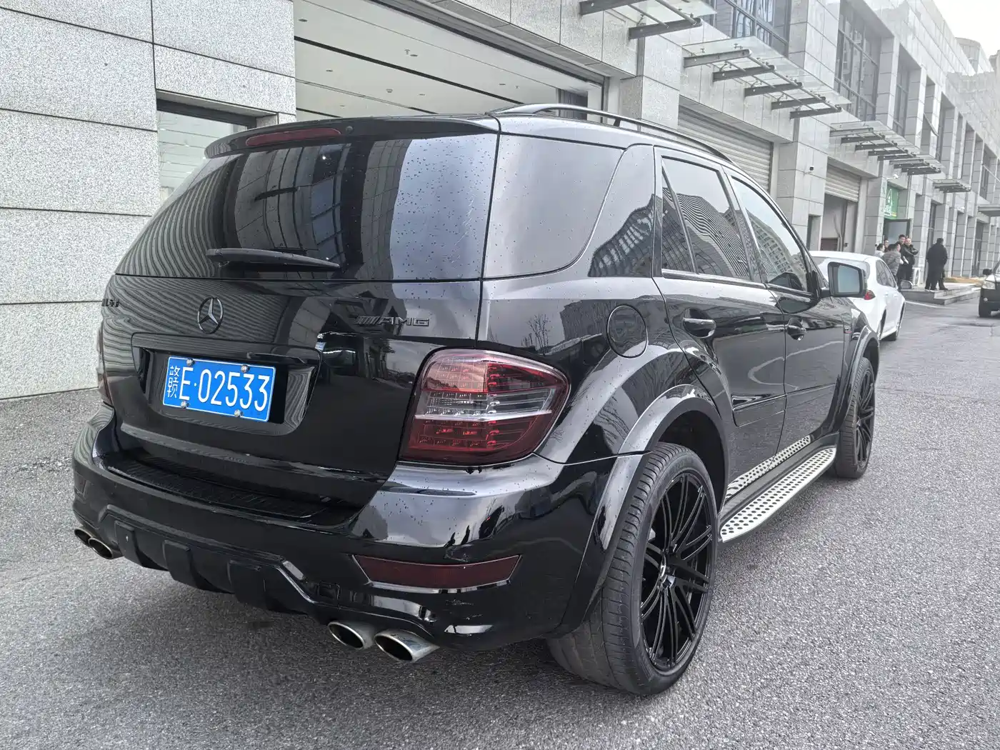 Mercedes-Benz M-Class AMG 2011 AMG ML 63 фото 14