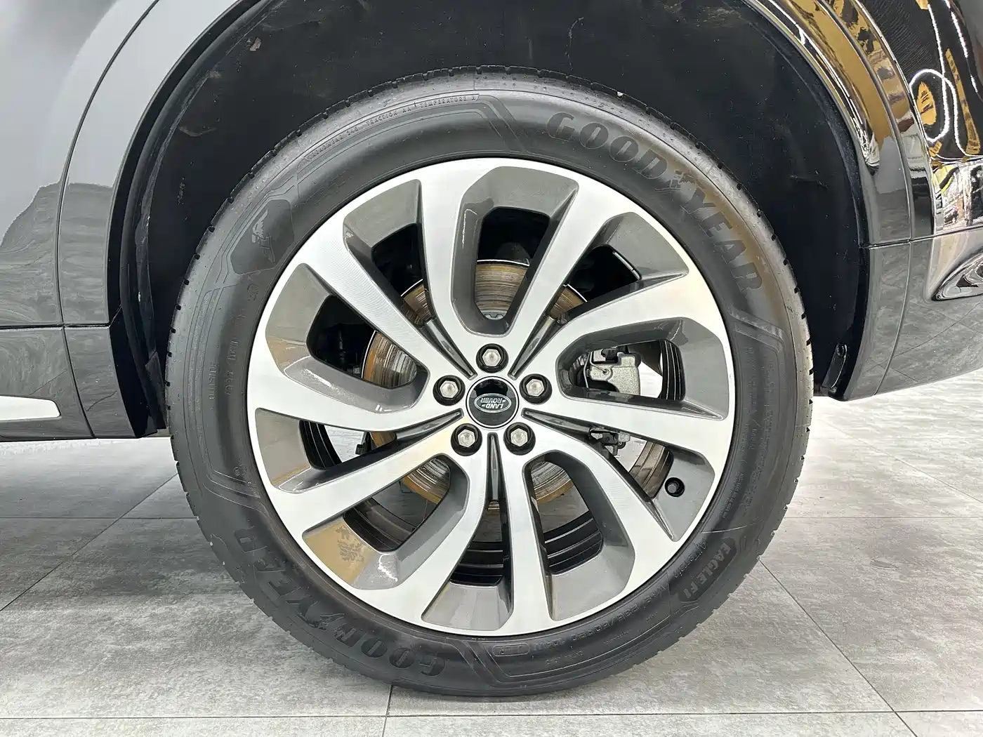 Land Rover Discovery Sport 2023 249PS R-Dynamic SE Performance Technology Version фото 8