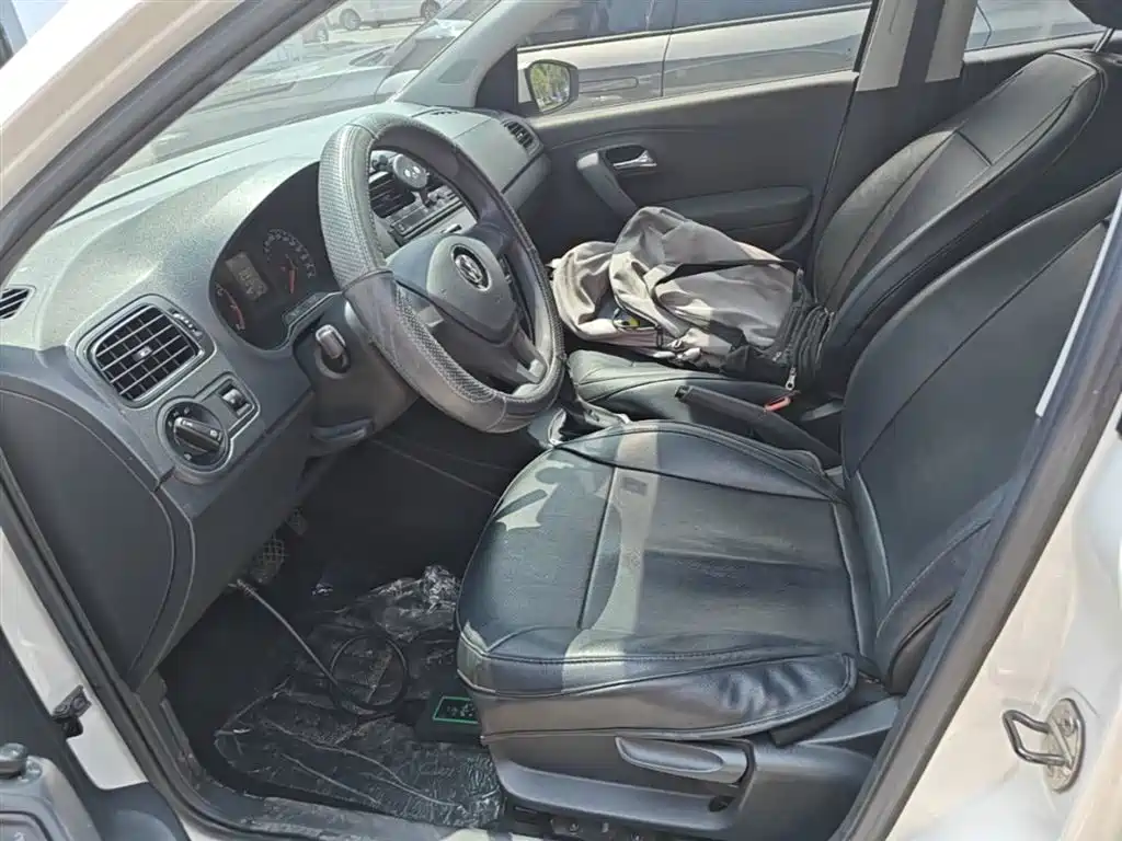 Volkswagen Polo 2018 1.5L Auto Safe Drive фото 15