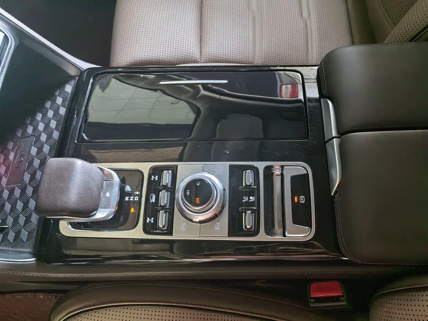 BAIC ORV Beijing Off-Road BJ60 2022 2.0T National Day Edition 7-Seater фото 6