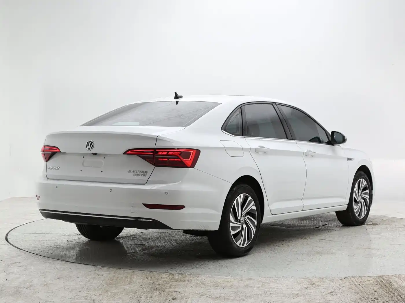 Volkswagen Sagitar 2022 280TSI DSG Surpassing Edition фото 6