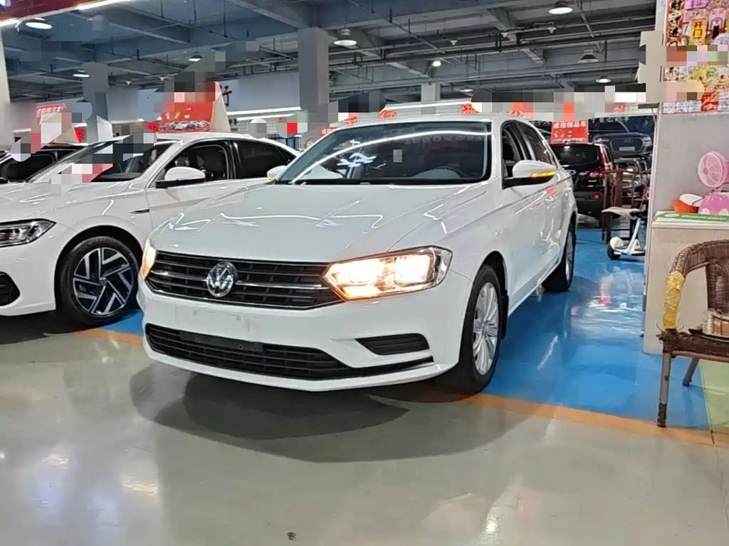 Фото 1 - Volkswagen Bora
