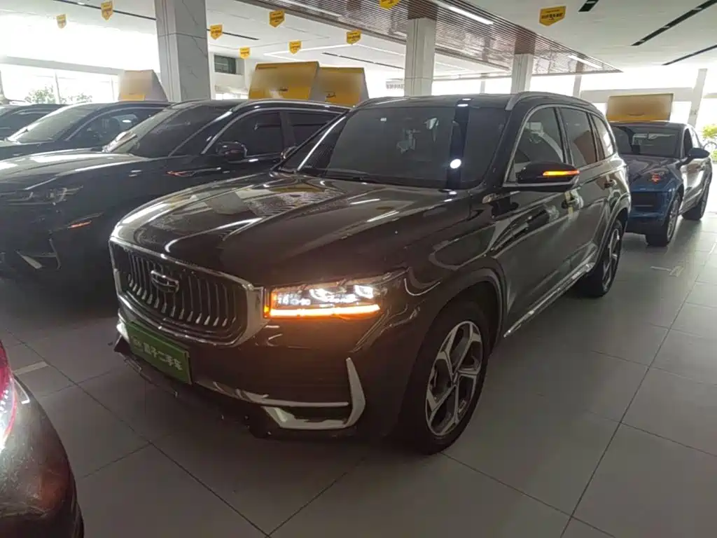 Фото 2 - Geely Monjaro