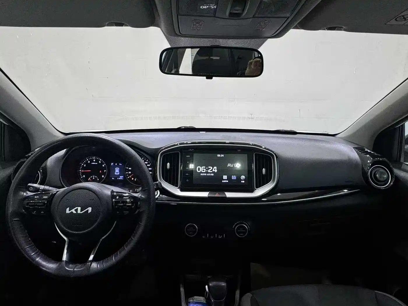 Kia KX1 2021 1.4L CVT Fun Sunroof Version фото 10