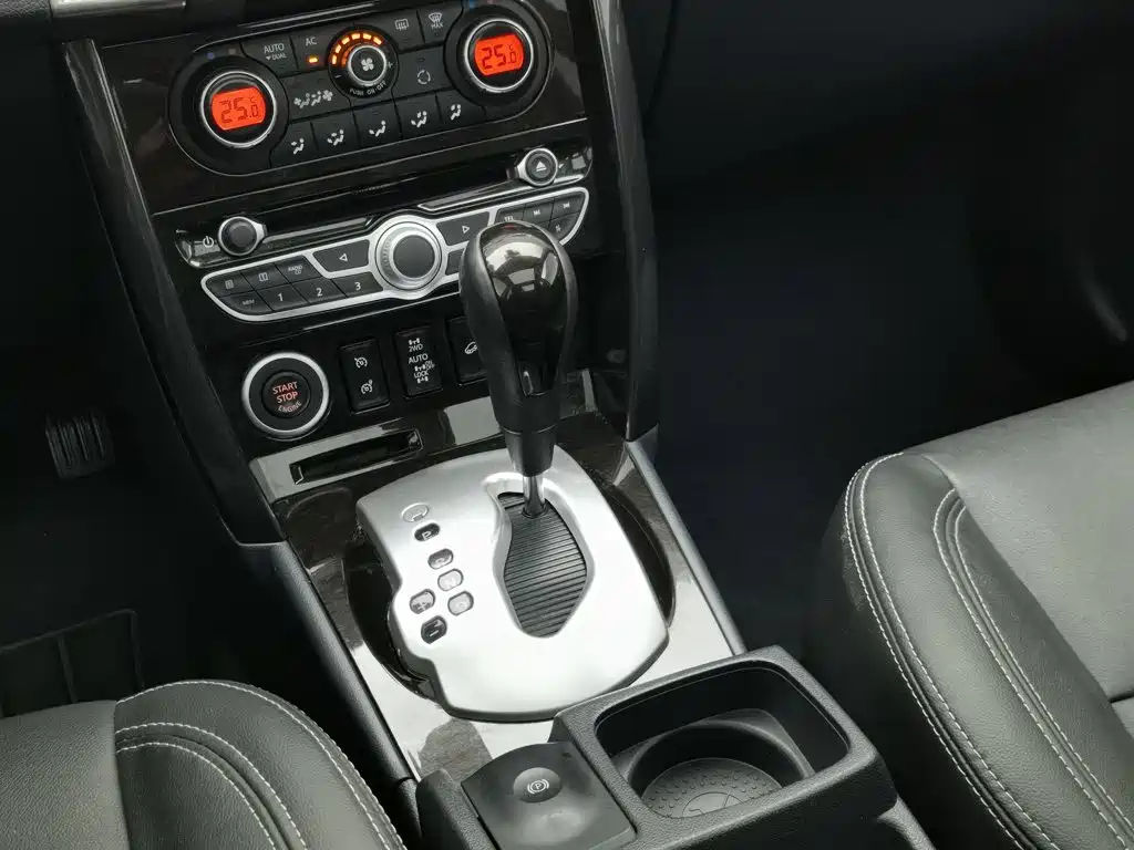 Renault Koleos (Import) 2013 2013 2.5L 4WD Comfort Edition