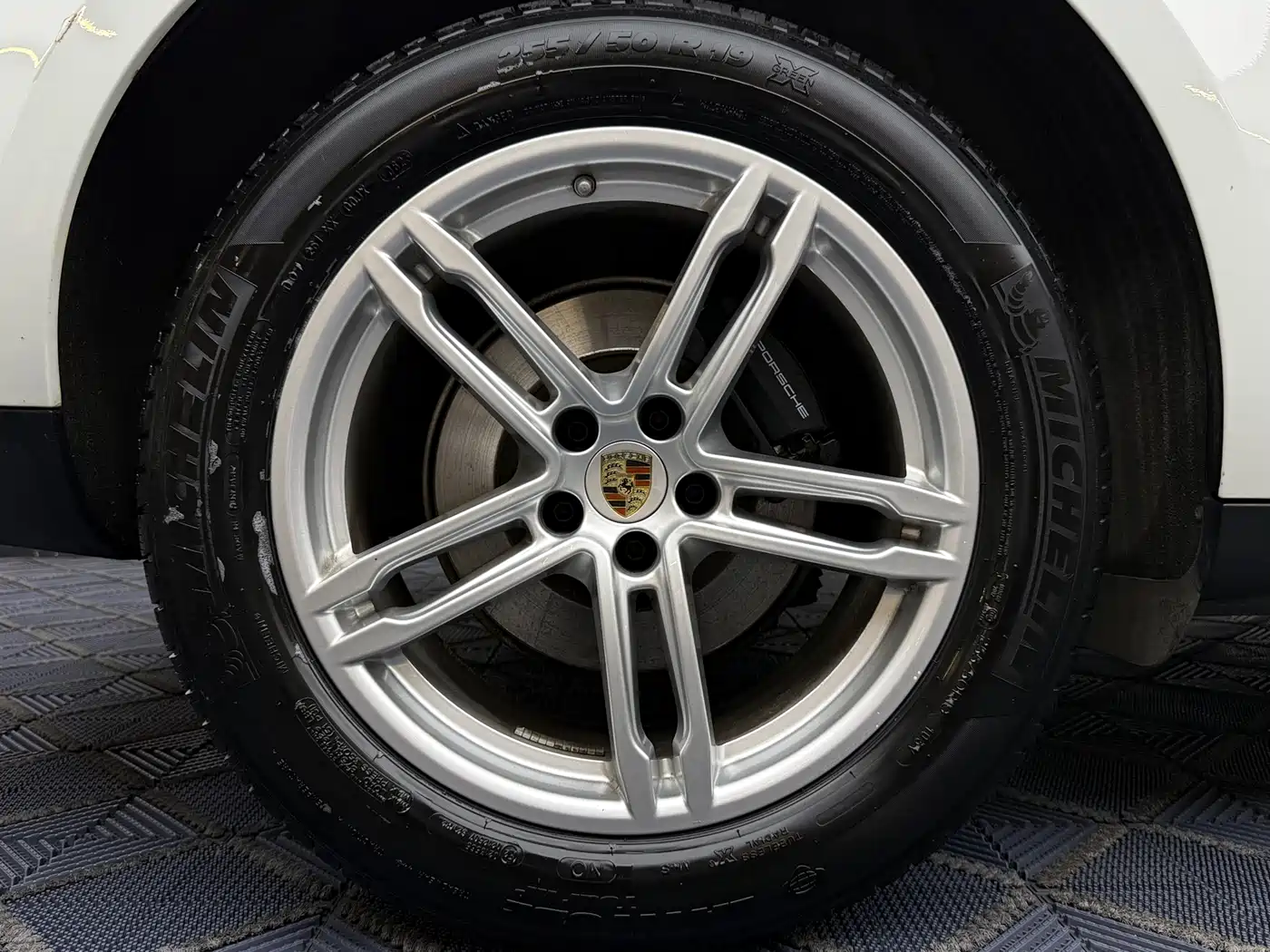 Porsche Macan 2023 Macan 2.0T фото 3
