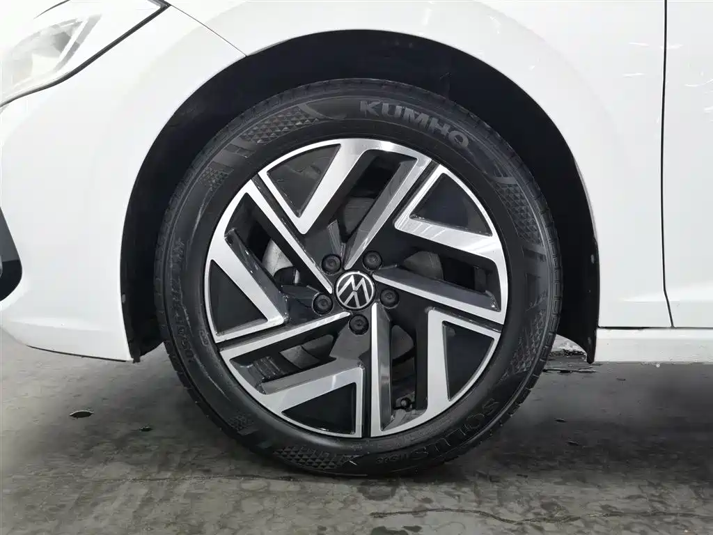 Volkswagen Sagitar 2024 300TSI DSG Surpass Edition фото 17