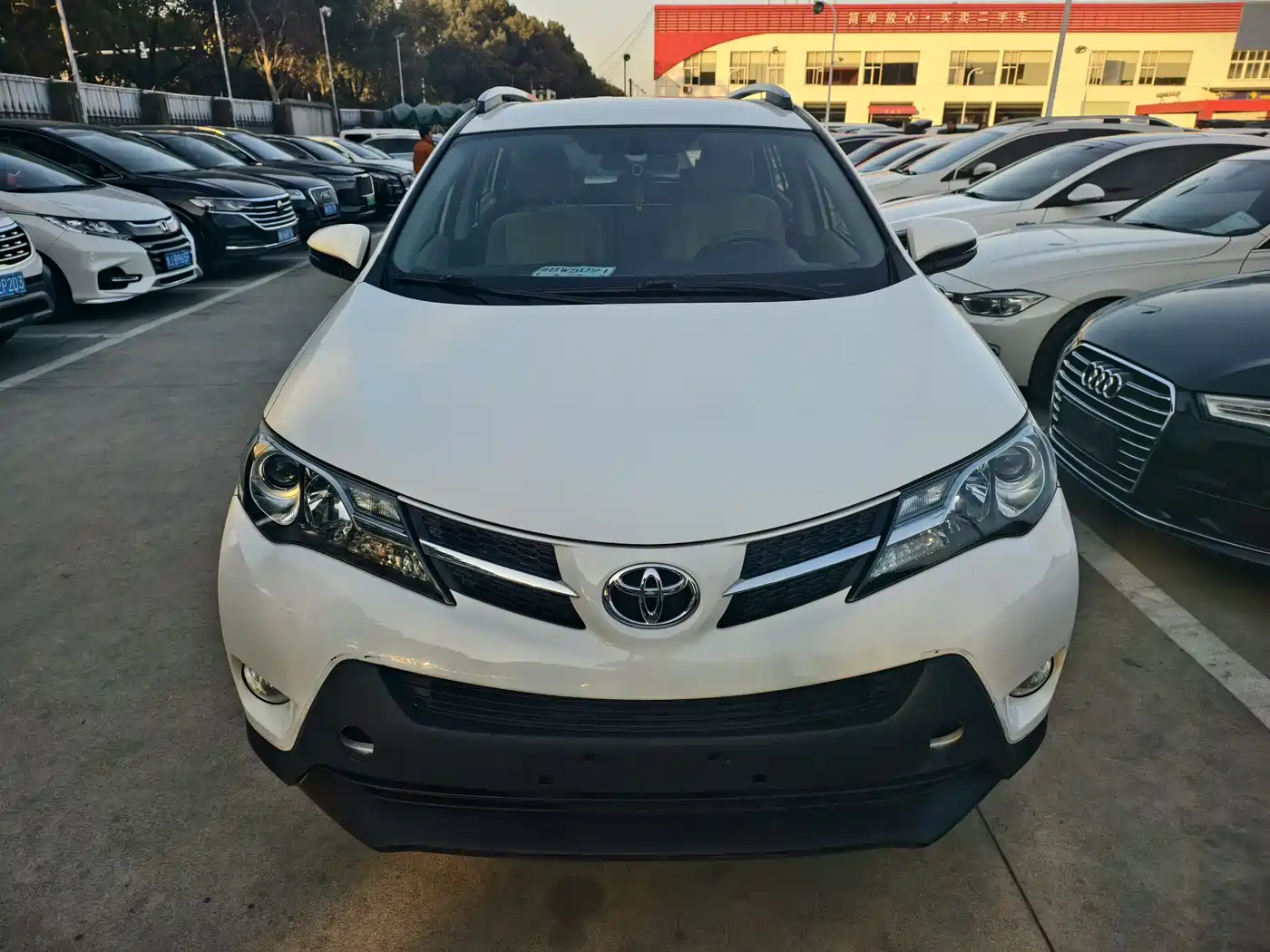 Toyota RAV4 Rongfang 2013 2.0L CVT 2WD Urban фото 2