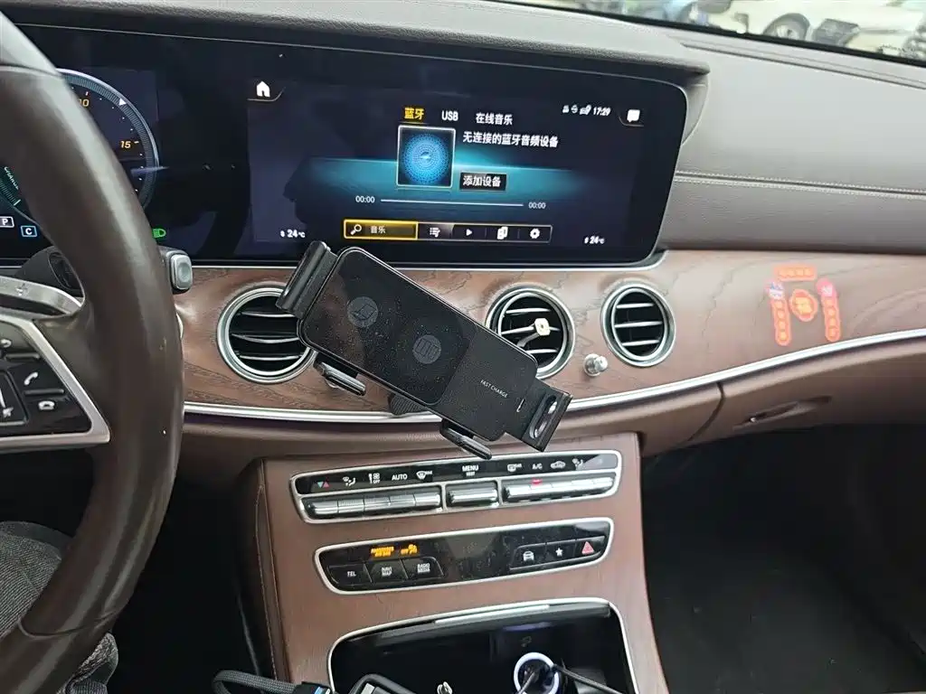 Mercedes-Benz E-Class 2022 Second Facelift E 300 L Premium фото 9