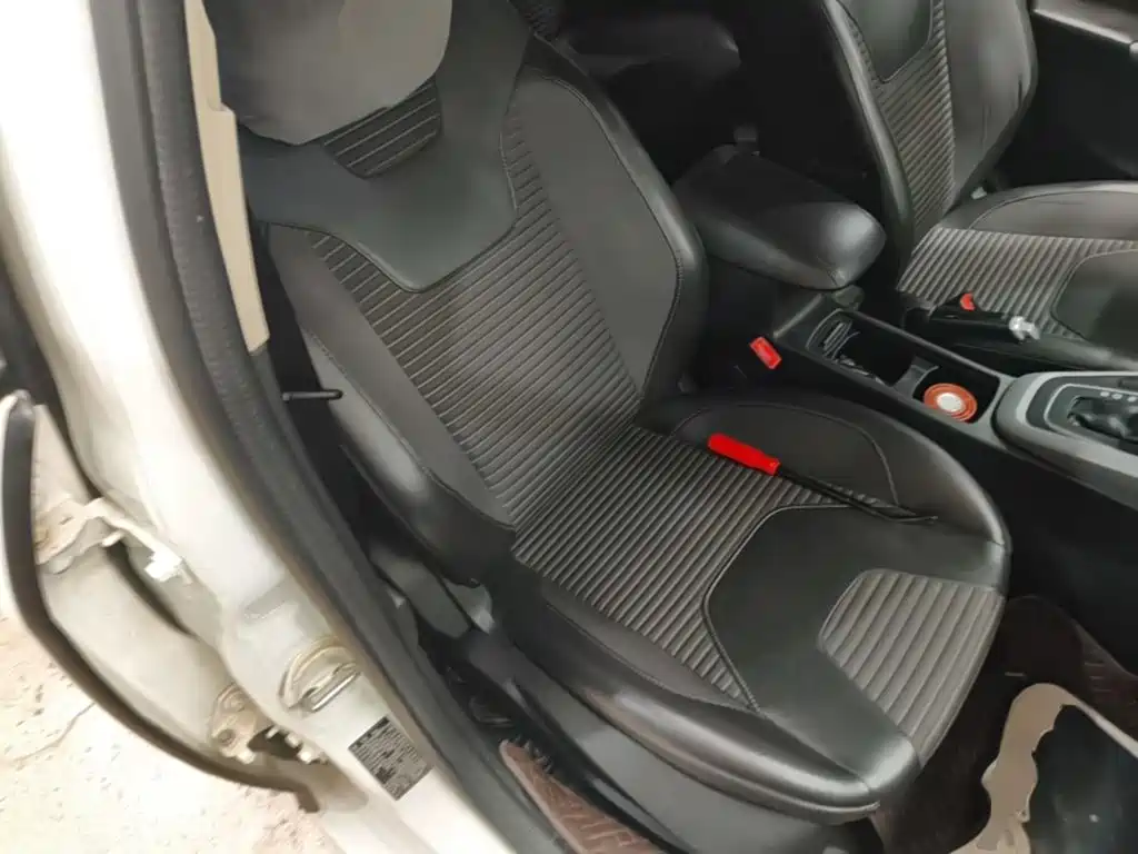 Photo 25 - Ford Focus