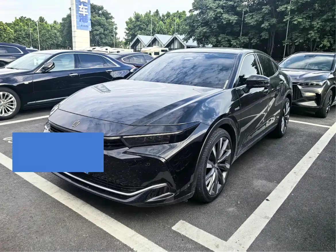Toyota Crown SportCross 2023 2.5L SportCross HEV FWD Premium Edition