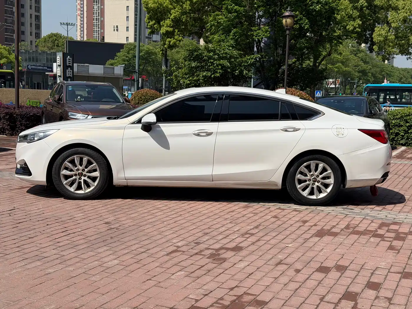 Hongqi H5 2019 30TD Style Edition фото 4
