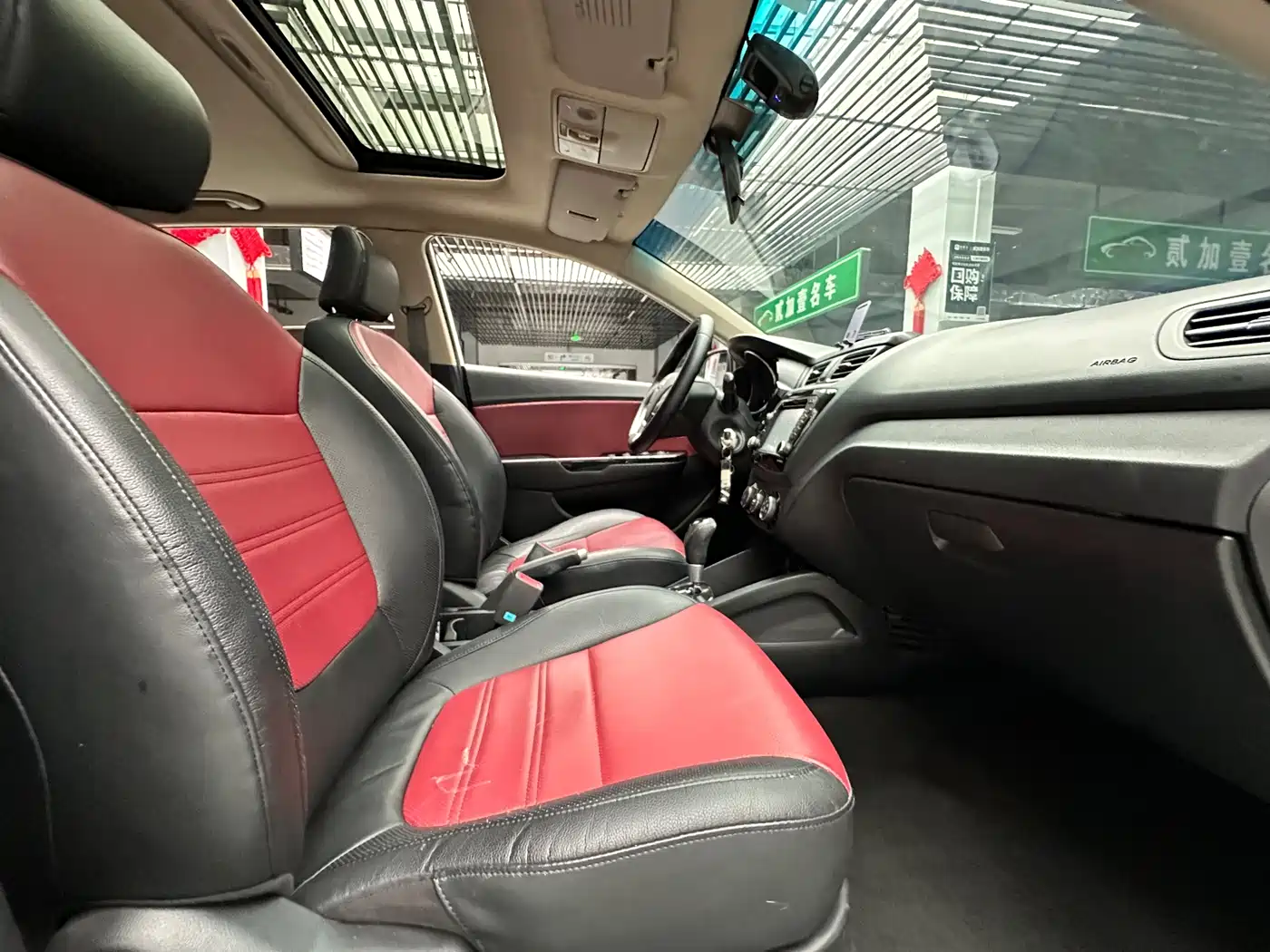 Kia K2 2015 Hatchback 1.4L AT GLS Cool Edition фото 8