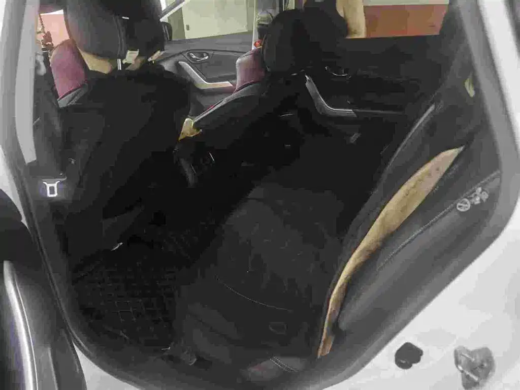 Venucia T90 2017 2017 2.0L CVT Leading Edition