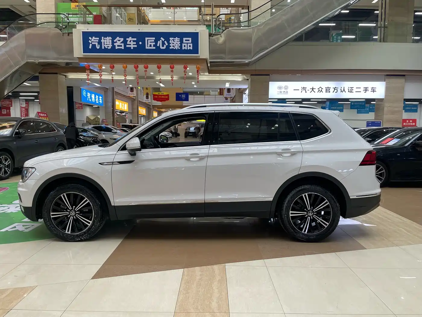 Volkswagen Tiguan L 2021 330TSI Automatic 2WD Smart фото 4