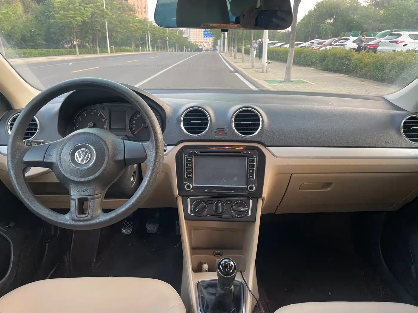 Volkswagen Jetta 2015 1.4L Manual Comfort фото 12