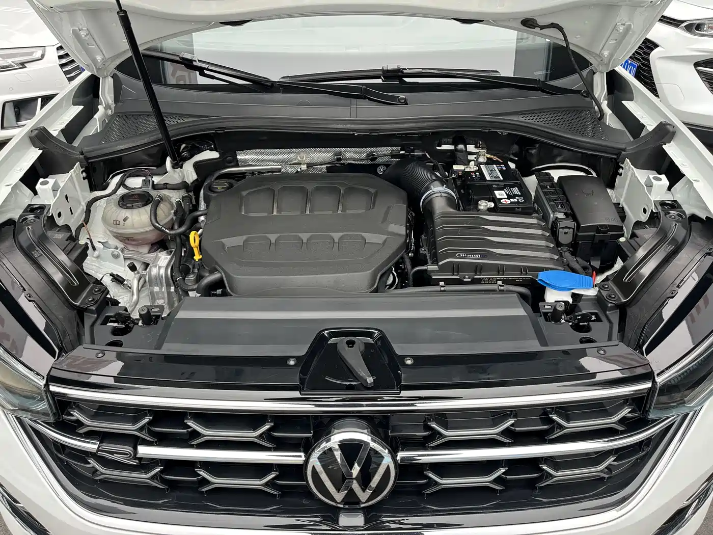 Volkswagen Tayron 2023 380TSI 4WD R-Line High-Performance Edition фото 17