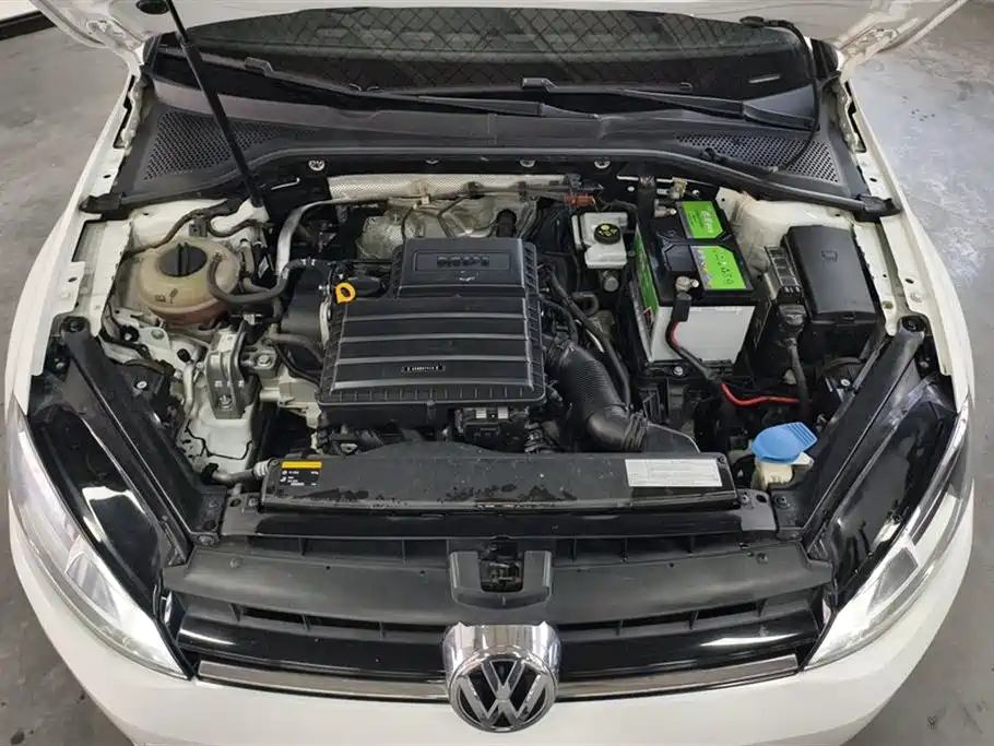 Volkswagen Golf 2015 1.6L Automatic Fashion фото 10